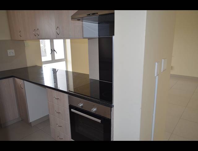 1 BEDROOM APARTMENT TO LET IN STRAND NORTH